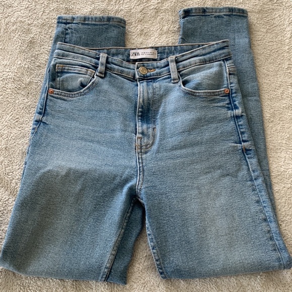 🌸Zara | High Rise Skinny Jeans - Picture 2 of 8